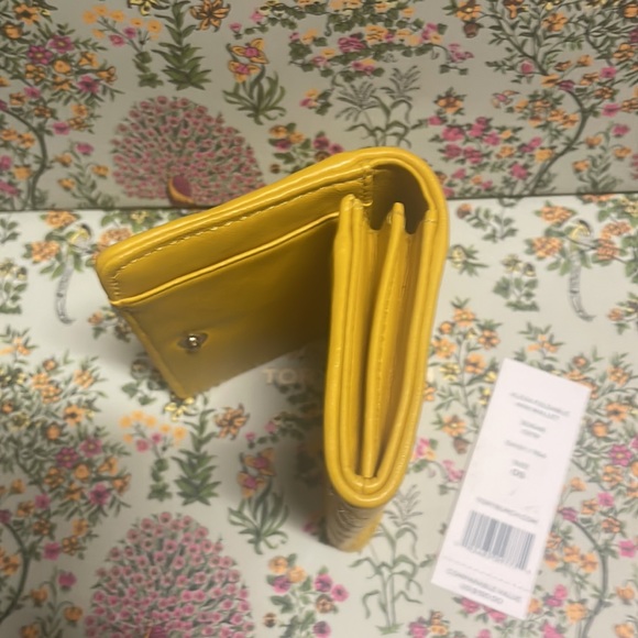 Tory Burch Mini Wallet - Picture 5 of 5